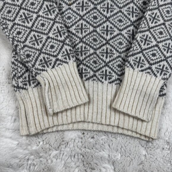 Vintage 100% Wool Danish Design Turtleneck Snowflake Sweater Women's Small - Picture 2 of 11